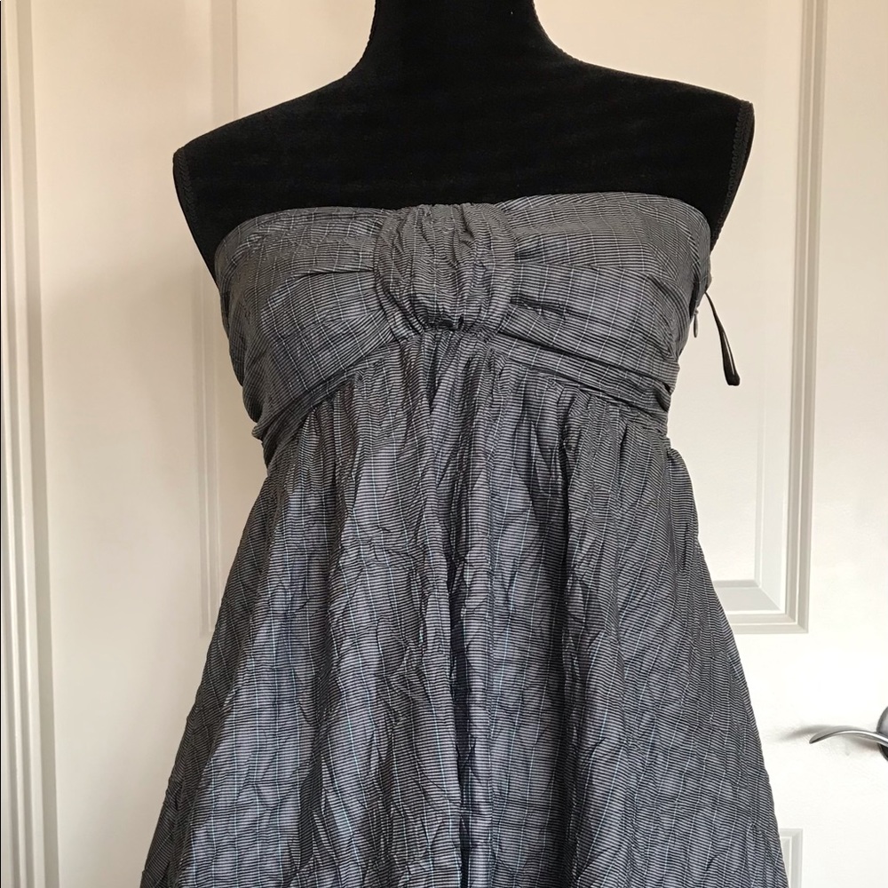 QUE, us 8 size pinstripe balloon dress.